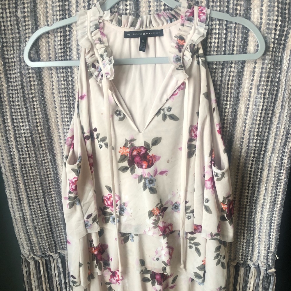 White House Black Market sleeveless top M